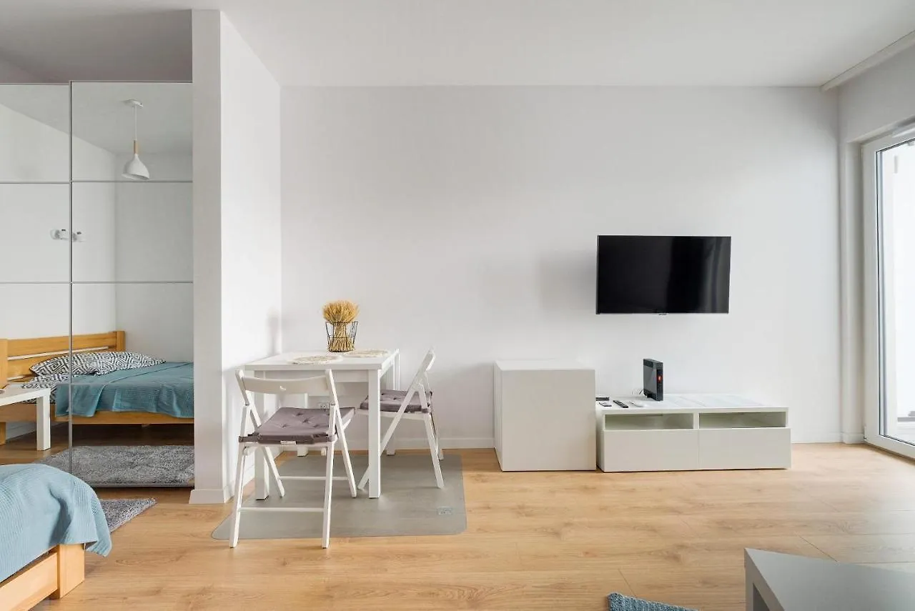 Cozy Studio For 4 Ppl With Balcony Διαμέρισμα Βαρσοβία