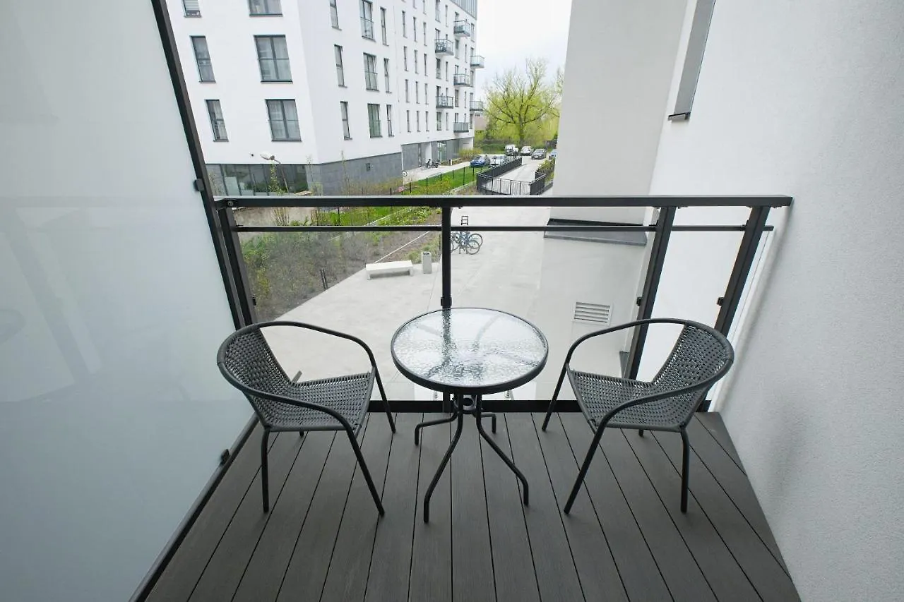 Cozy Studio For 4 Ppl With Balcony Διαμέρισμα Βαρσοβία