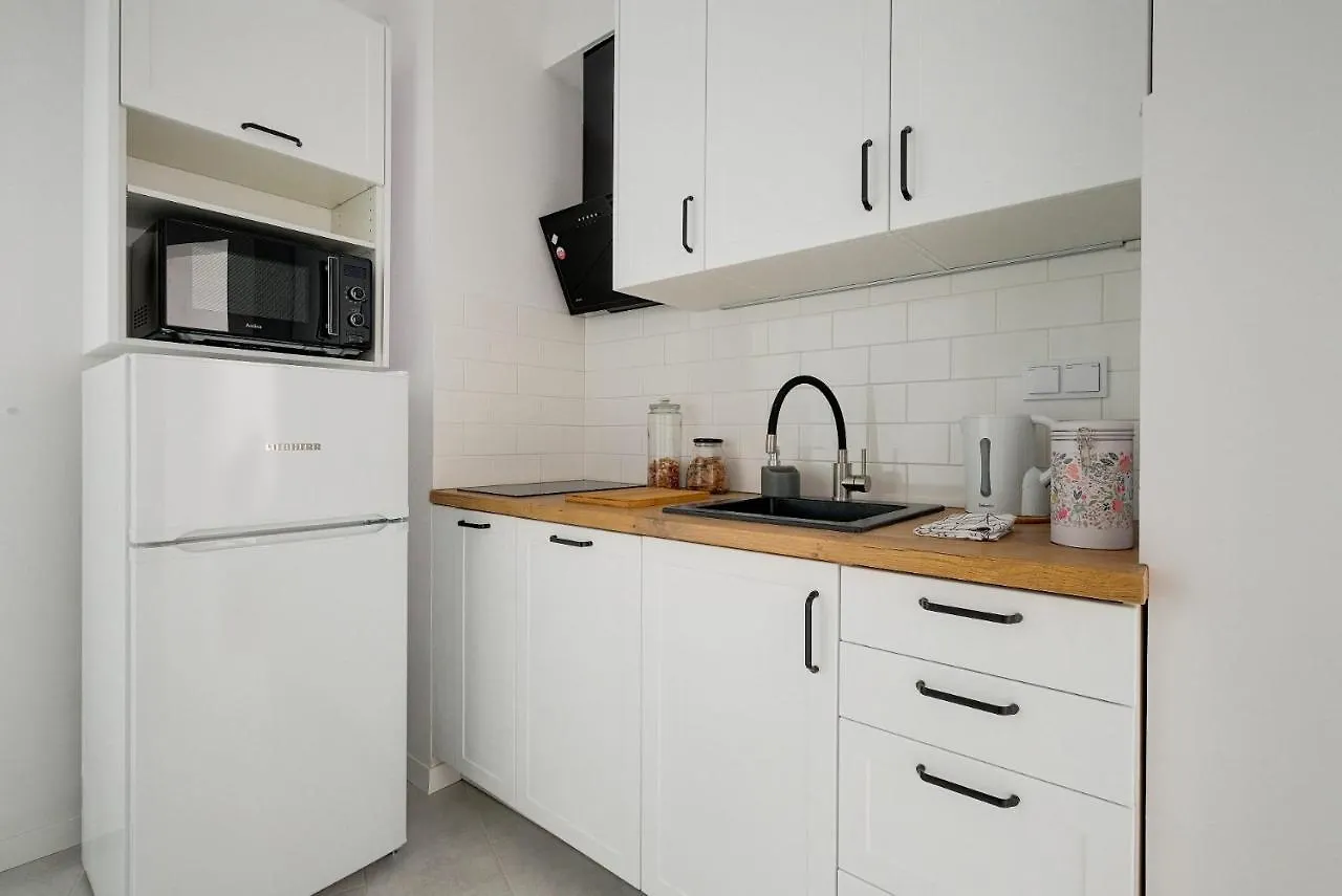 Cozy Studio For 4 Ppl With Balcony Διαμέρισμα Βαρσοβία