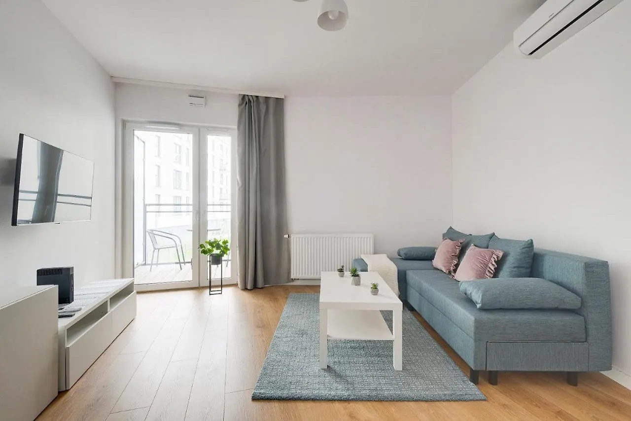 Cozy Studio For 4 Ppl With Balcony Διαμέρισμα Βαρσοβία