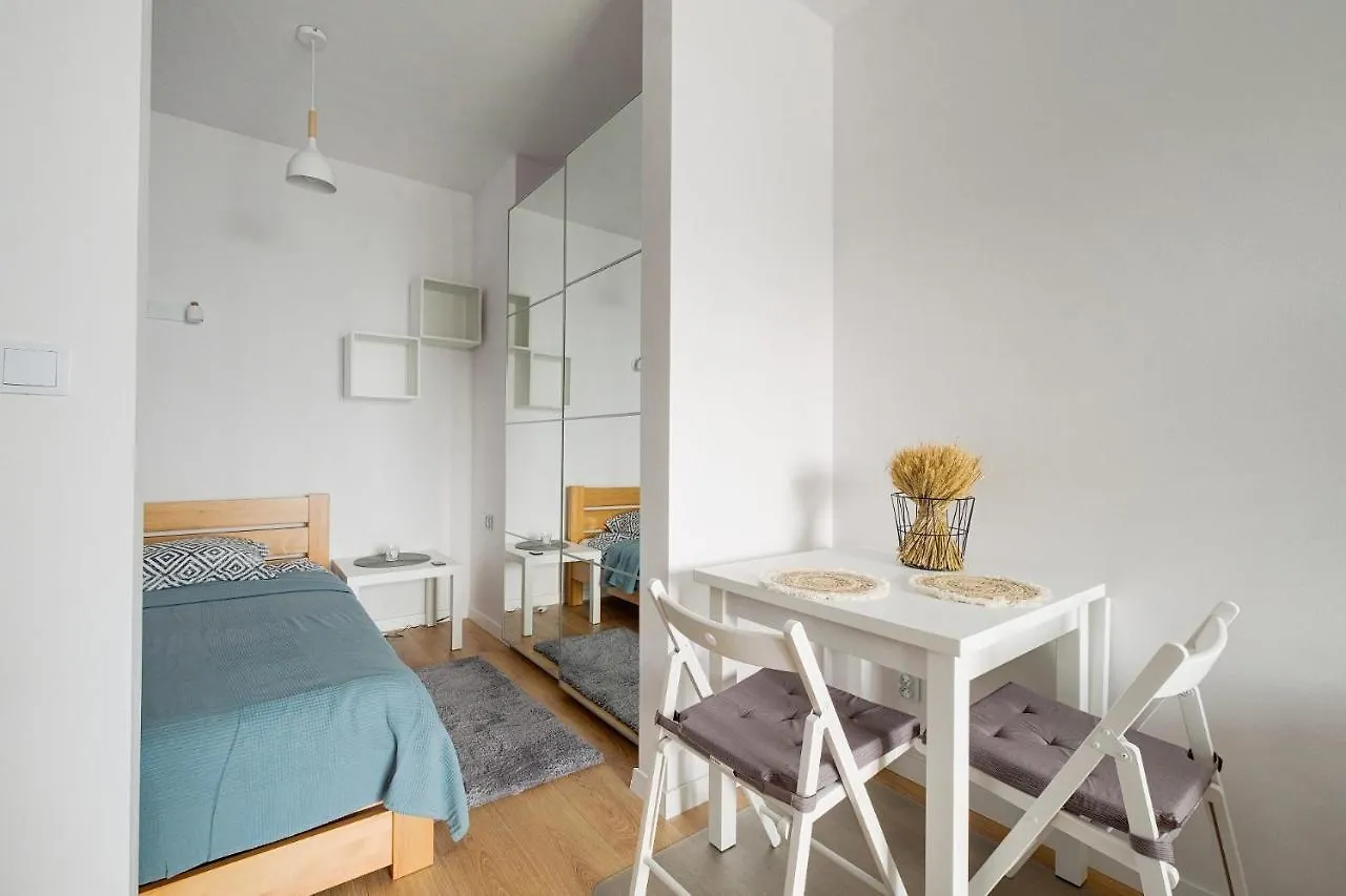 Cozy Studio For 4 Ppl With Balcony Διαμέρισμα Βαρσοβία 0*,